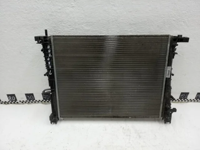 Радиатор охлаждения ДВС для Renault Sandero BS 2007-2014 на фотографиях