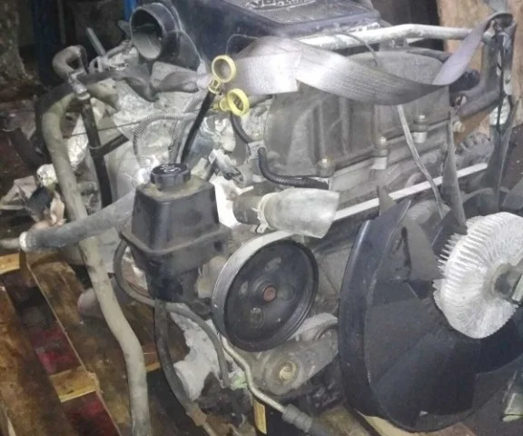 Двигатель без навесного для Chevrolet TrailBlazer GMT360 2001-2010 на фотографиях