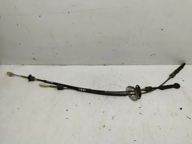 Трос кулисы (МКПП) для Hyundai Solaris 1 рестайлинг 2014-2017 на фотографиях