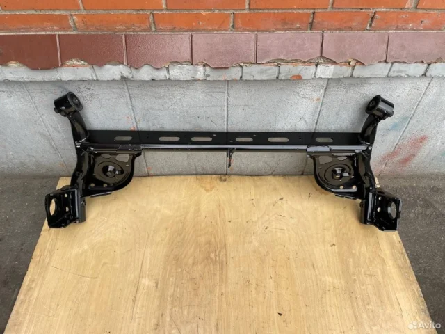 Задняя балка для Nissan Tiida C11 Хэтчбек 2007-2014 на фотографиях