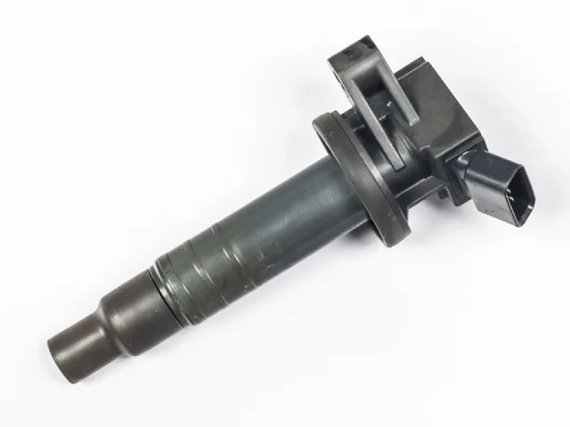 Катушка зажигания для Toyota Corolla E120/E130 Хэтчбек 2001-2007 на фотографиях