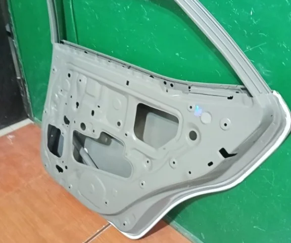 Дверь задняя правая для Toyota Corolla E180 rest (RU) 2016-2019 на фотографиях