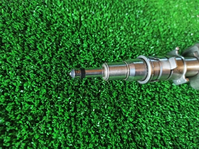 Форсунка топливная для BMW 3er Е90 2005-2011 на фотографиях