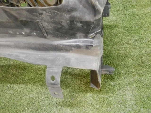 Воздуховод радиатора левый верхний для BMW 3er F30 2011-2019 на фотографиях