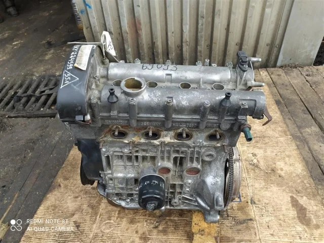 Двигатель без навесного для Volkswagen Polo IV Седан (9N2) 2003-2005 на фотографиях