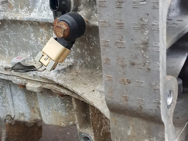 Двигатель без навесного для Chevrolet TrailBlazer GMT360 2001-2010 на фотографиях