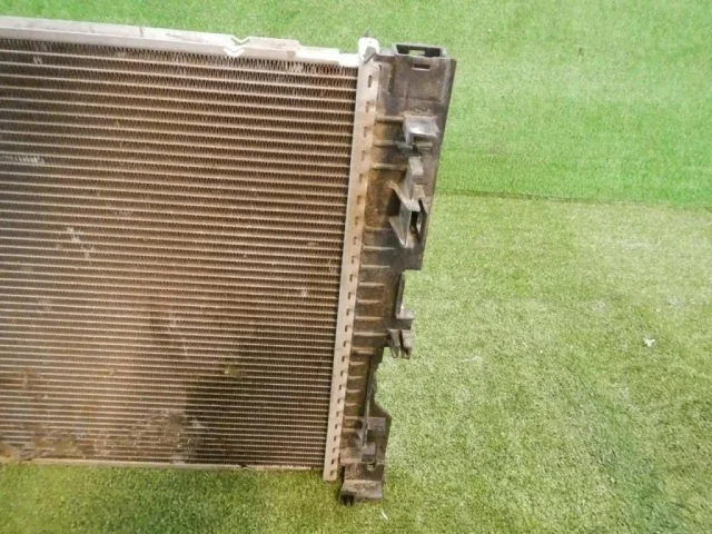 Радиатор охлаждения ДВС для BMW X3 G01 2017-2023 на фотографиях