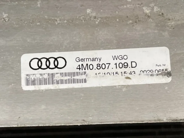 Кассета радиаторов для Audi Q7 4M 2015+ на фотографиях