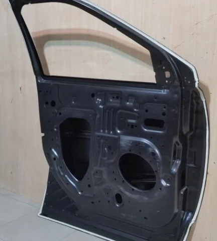 Дверь передняя левая для Ford Explorer U502 rest 2014-2019 на фотографиях
