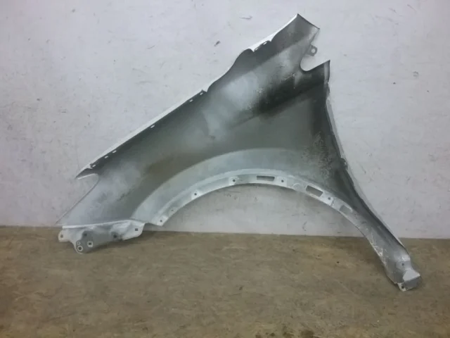 Крыло правое для Toyota RAV4 XA40 rest 2015-2019 на фотографиях