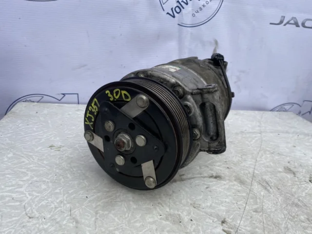 Компрессор кондиционера для Jaguar XF X250 2008-2016 на фотографиях