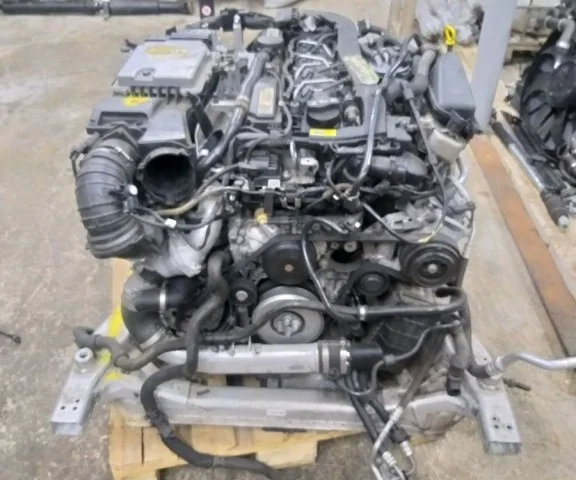Двигатель без навесного для Mercedes-Benz Vito W447 Vito 2014-2022 на фотографиях