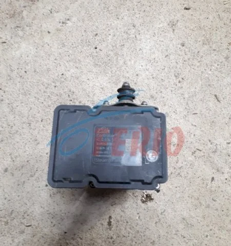 Блок ABS для Audi Q7 4L 2005-2015 на фотографиях