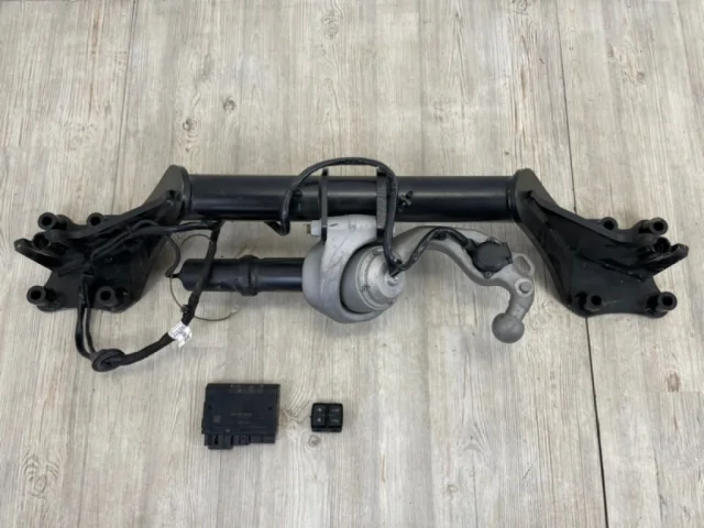 Фаркоп для Volkswagen Touareg III (CR) 2018+ на фотографиях