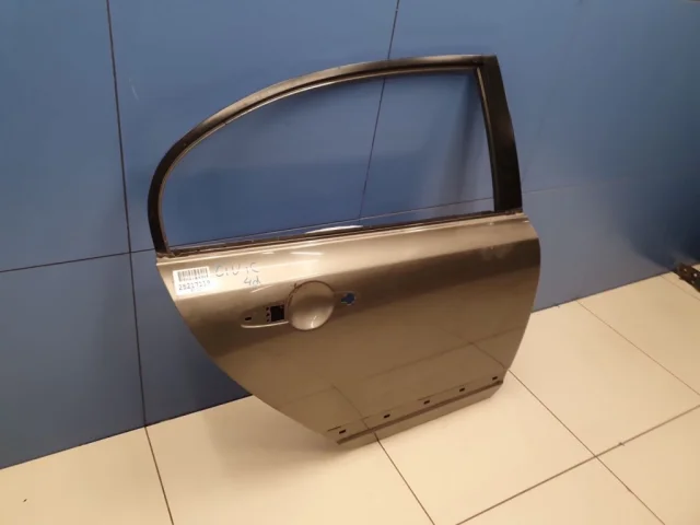 Двери для Honda Civic FD 2005-2012 седан на фотографиях