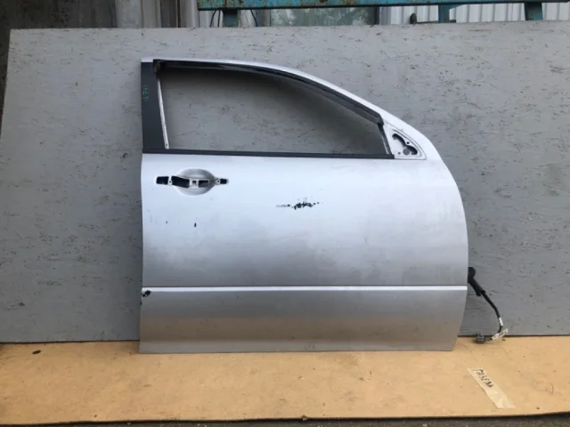 Двери для Mitsubishi Outlander 1 CU0W 2002-2009 на фотографиях