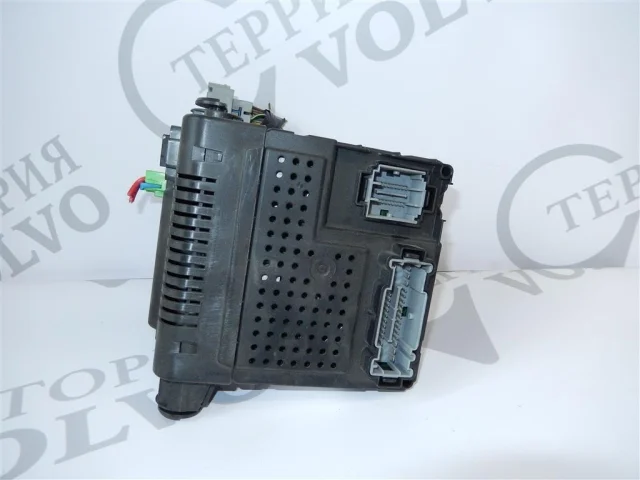 CEM Центральный электронный модуль для Volvo XC90 I C 2002-2014 на фотографиях