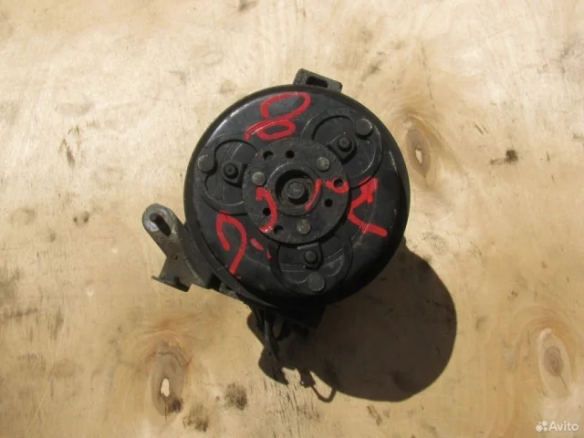 Компрессор кондиционера для Subaru Forester SH 2008-2012 на фотографиях