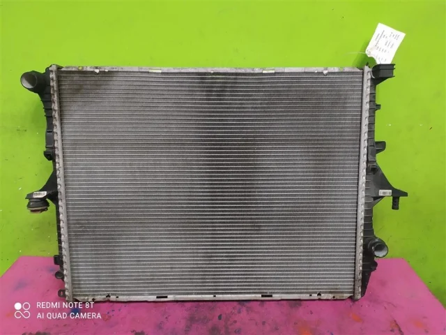 Радиатор охлаждения ДВС для Volkswagen Touareg I (7L) 2002-2010 на фотографиях