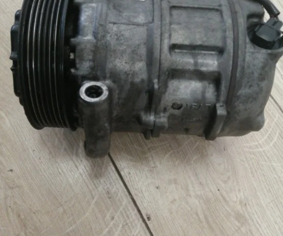 Компрессор кондиционера для Porsche Cayenne 958 2010-2014 на фотографиях