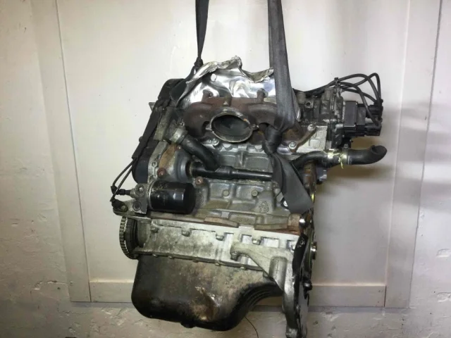 Двигатель без навесного для Fiat Punto 188 1999-2007 на фотографиях