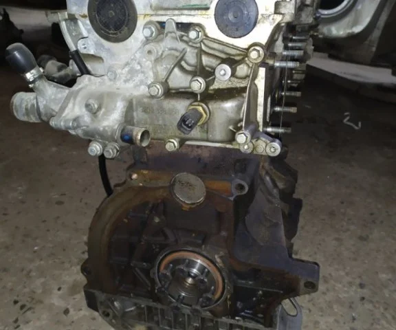 Двигатель без навесного для Renault Duster HS rest 2015-2021 на фотографиях