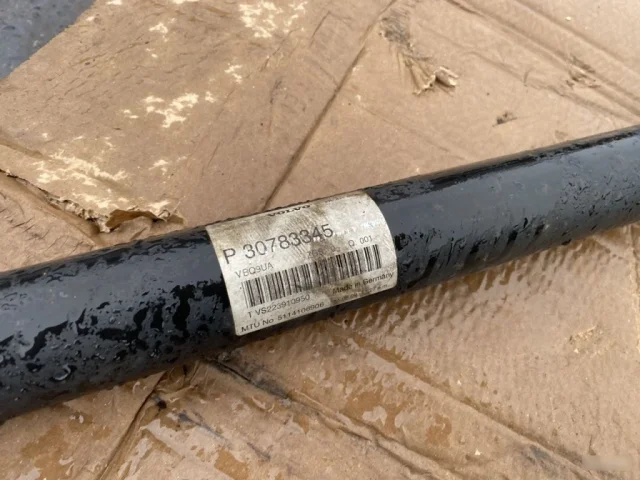 Карданный вал задний для Volvo XC90 I C 2002-2014 на фотографиях