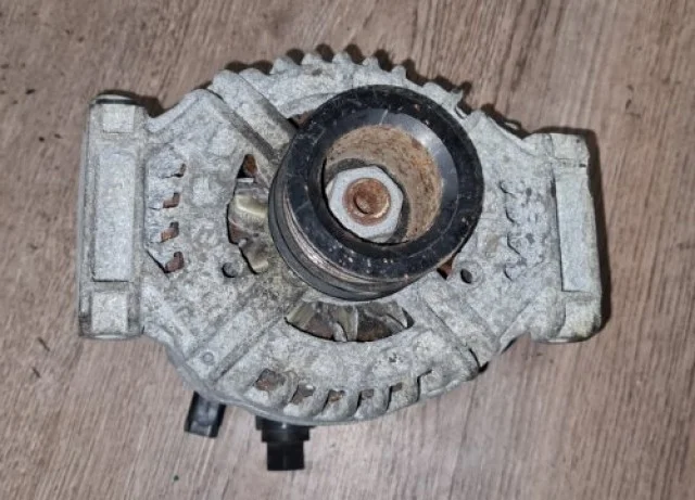 Электроусилитель руля для Opel Astra H Caravan 2004-2014 на фотографиях