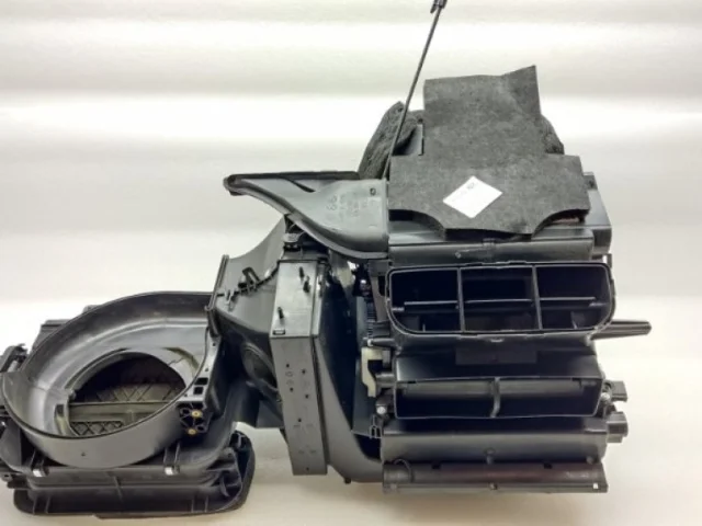 Корпус печки для Skoda Rapid I NH3 2012-2017 на фотографиях