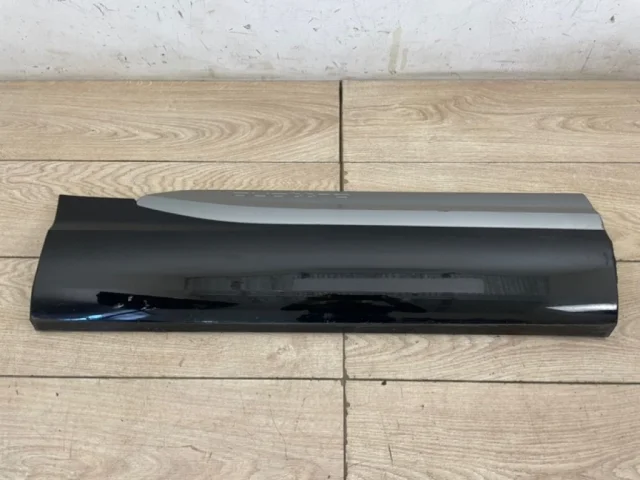 Стекло двери заднее правое для Audi Q7 4M 2015+ на фотографиях