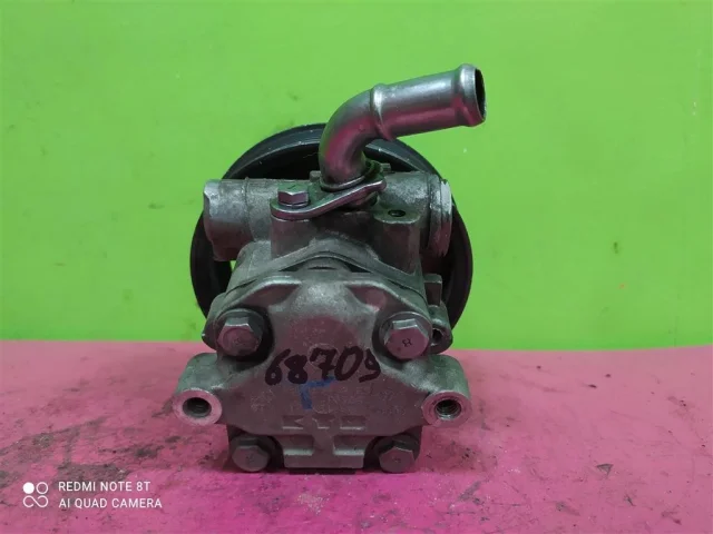 Насос ГУР для Volkswagen Touareg I (7L) 2002-2010 на фотографиях