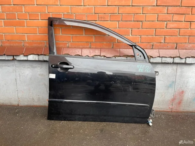 Дверь передняя правая для Toyota Corolla E120/E130 Седан 2000-2007 на фотографиях