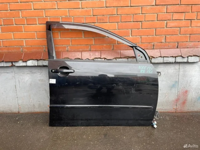 Дверь передняя правая для Toyota Corolla E120/E130 Седан 2000-2007 на фотографиях