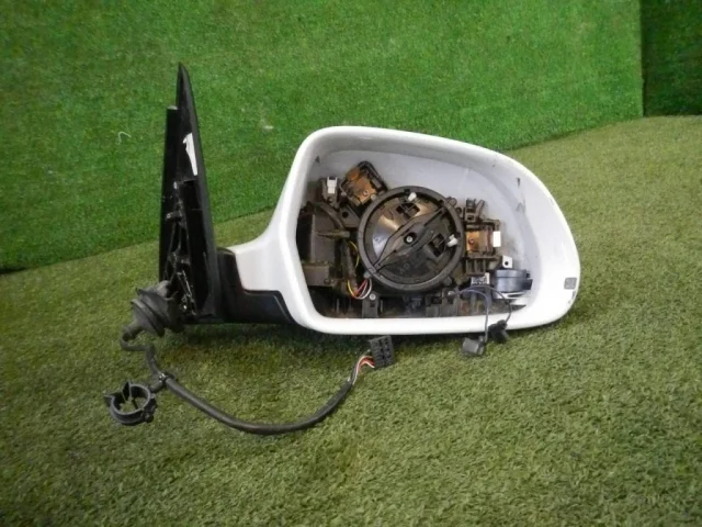 Стекла и зеркала для Audi A5 8F Купе 2007-2016 на фотографиях