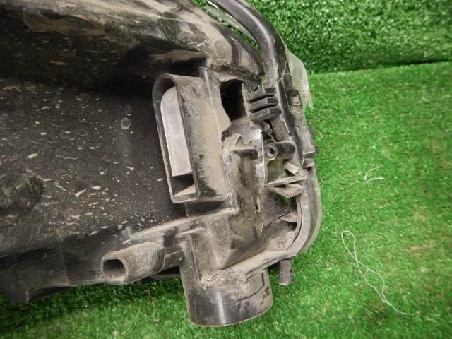 Фара ксенон левая для Skoda Rapid I NH3 2012-2017 на фотографиях