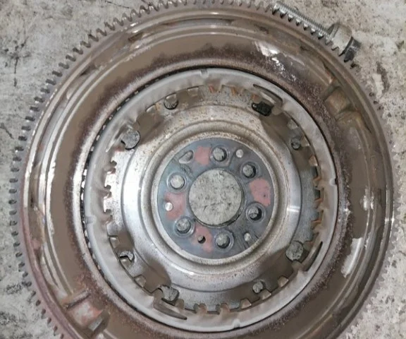 Сцепление в сборе для Volkswagen Passat (B7) 2010-2014 на фотографиях