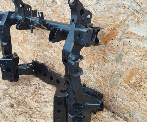 Подрамник двигателя для Mitsubishi Pajero V90 5dr 2006-2011 на фотографиях