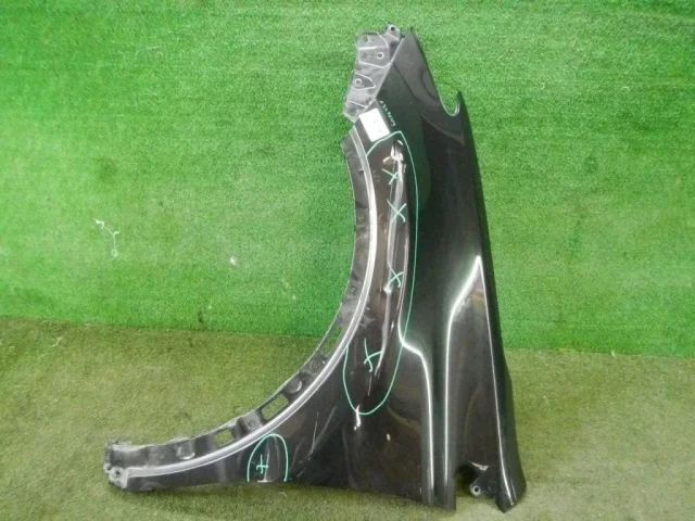 Крыло правое для Toyota RAV4 XA40 rest 2015-2019 на фотографиях