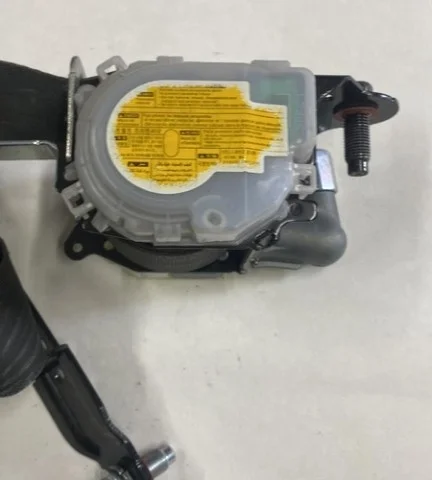 Ремень безопасности передний левый для Kia Rio 3 на фотографиях