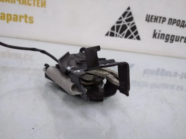 Замок капота для BMW X6 G06 2019+ на фотографиях