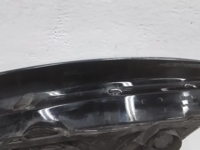 Фара ксенон левая для Skoda Rapid II 2020+ на фотографиях