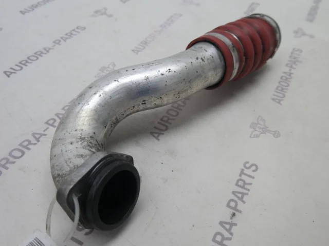 Патрубок интеркулера для BMW X5 Е70 2006-2013 на фотографиях