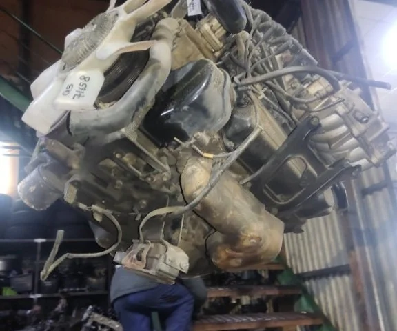 Двигатель без навесного для Mitsubishi Pajero V20 3dr 1990-2000 на фотографиях