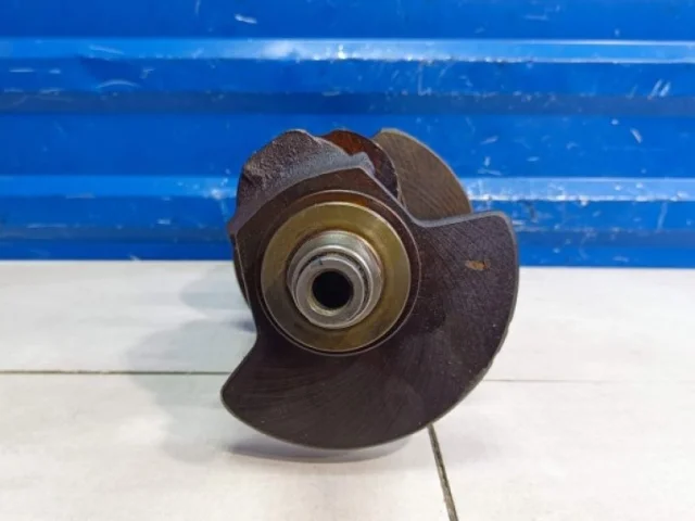 Коленвал для Kia Carnival 1 UP/GQ 1998-2006 на фотографиях