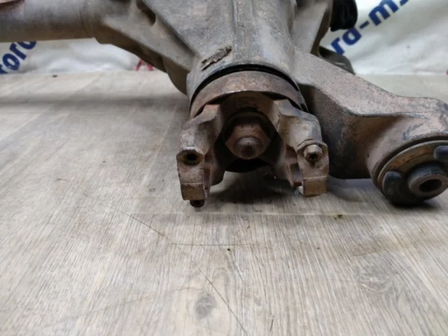 Редуктор переднего моста для Ford Explorer U251 2005-2011 на фотографиях