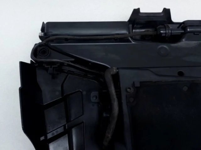 Корпус воздушного фильтра для Audi Q7 4M 2015+ на фотографиях