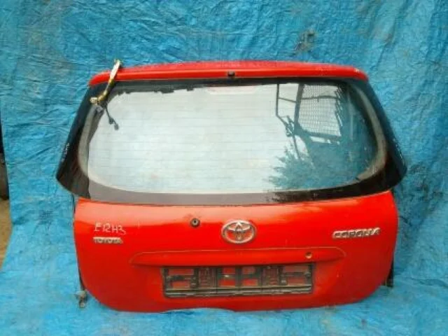 Крышка багажника для Toyota Corolla E120/E130 Хэтчбек 2001-2007 на фотографиях