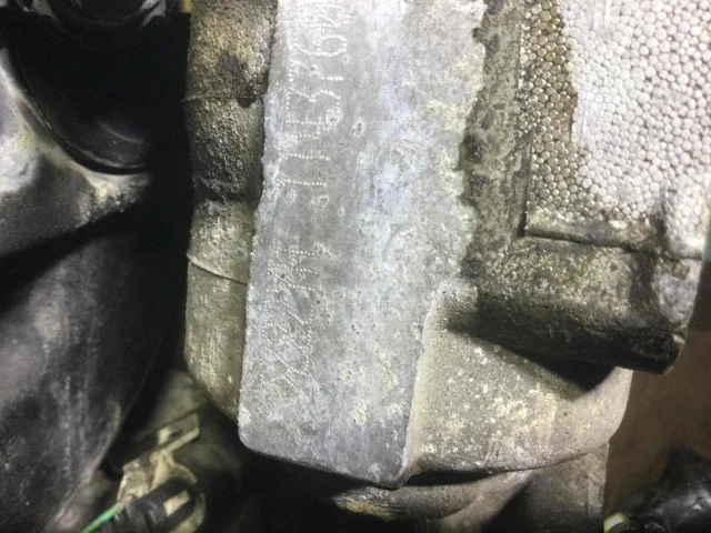 Двигатель без навесного для Opel Zafira B 2005-2015 на фотографиях