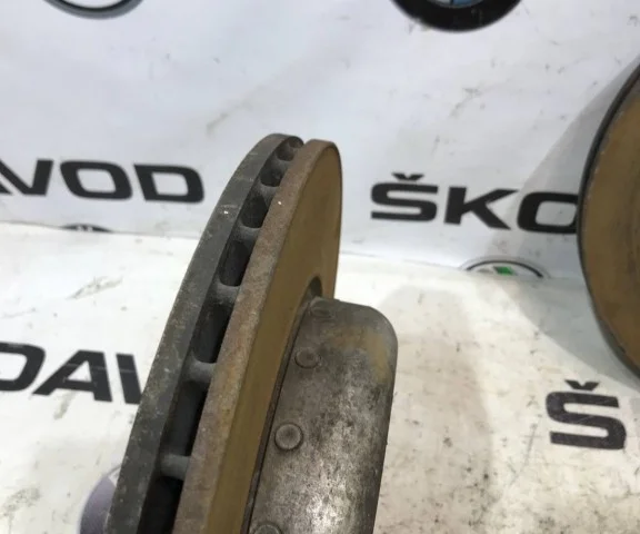 Диски тормозные передние (комплект) для BMW 5er Ф10 2010-2013 на фотографиях