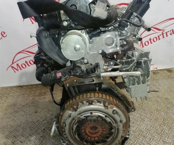 Двигатель без навесного для Renault Megane Хэтчбек 5 KZ 2008-2012 на фотографиях